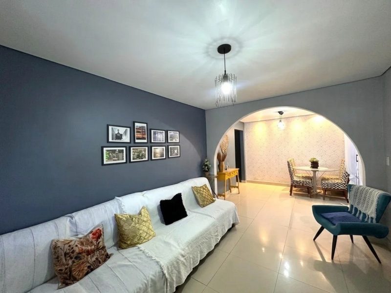 Casa Térrea De 4 Quartos (1 Suíte) Com Ateliê Guará I