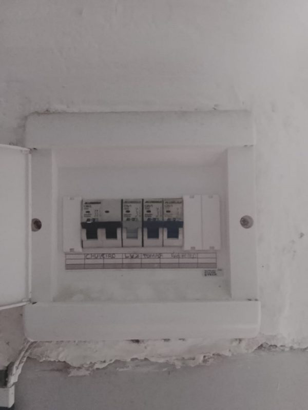 Eletricista residencial e comercial