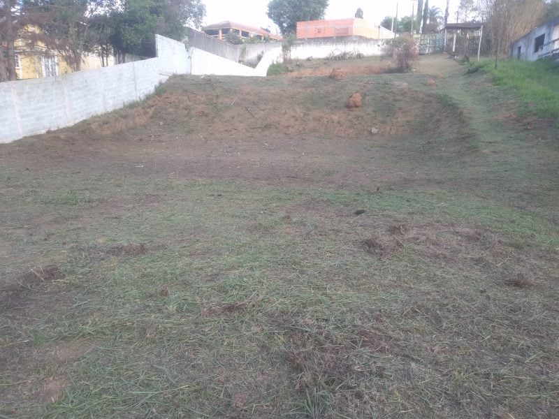Terreno de 2.220m² Pronto para Construir no Verava, Ibiúna Com Lago, Riacho com Peixes e