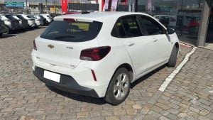 Chevrolet Onix Hatch LTZ 1.0 12V TB Flex Mec. 4P 2023 — foto 4