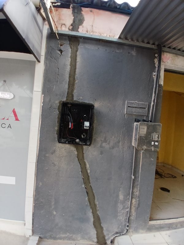 Serviços de eletricista e reparos hidráulicos