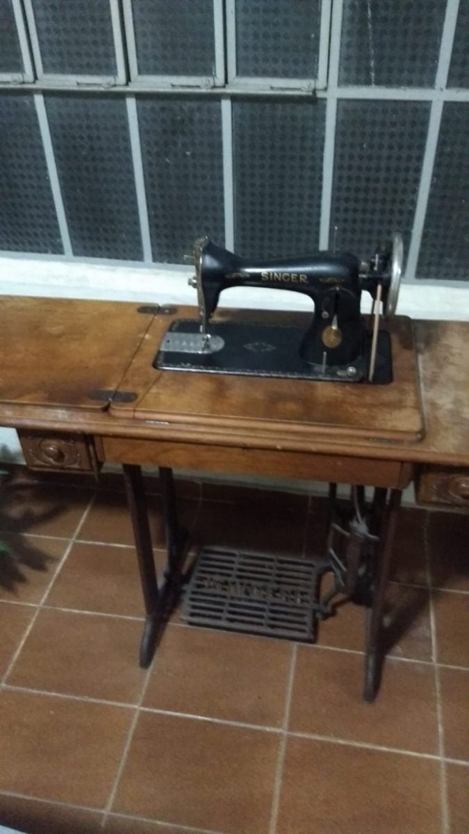 Maquina de costura singer ( antiguidade ) — foto 2
