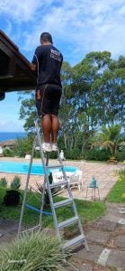 Instalação de Câmeras e Alarmes Residenciais, Controle de Acesso, Manutenção Cerca Elétri — foto 8