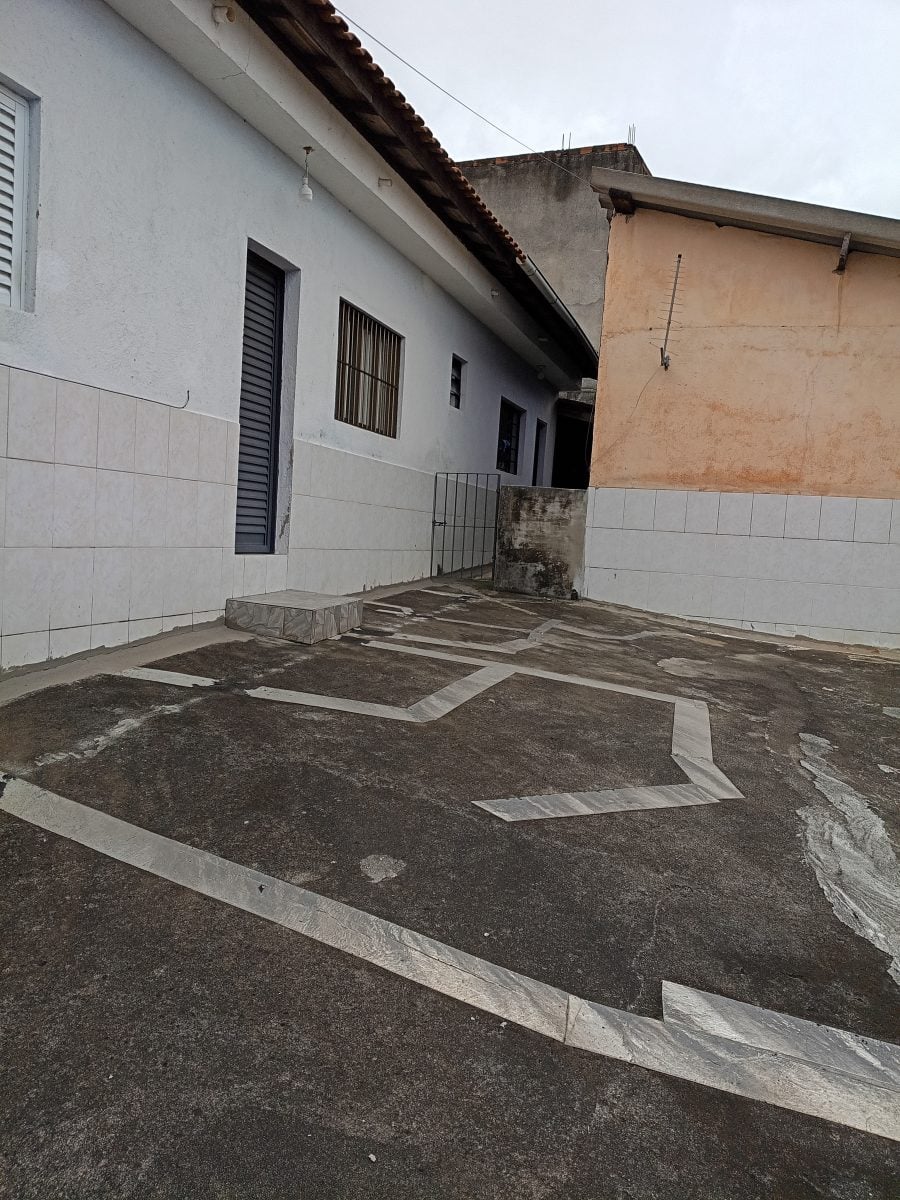 Vendo,ou,troco imóvel por outro equivalente, ou, parecido local do imóvel guaianases são p — foto 2