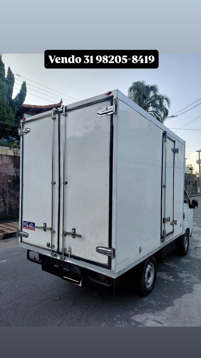 Baú isolado refrigerado seminovo p/ HR Kia — foto 2