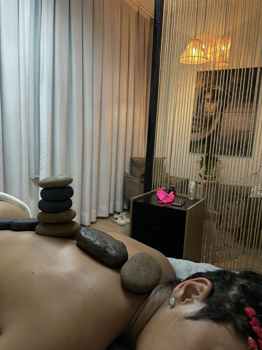 Massagem Relaxante com pedras quentes — foto 2