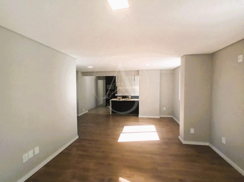Apartamento para Venda em Florianópolis, Centro, 4 dormitórios, 1 suíte, 3 banheiros, 1 va