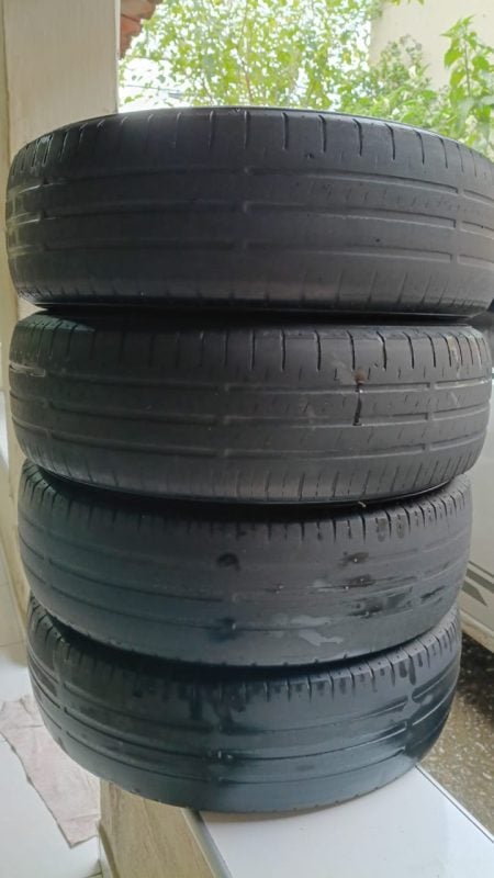 Pneus Dunlop 185/70 R14 , meia vida tenho 4 unidades (330,00) retirada Presidente Kennedy
