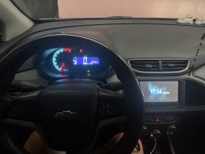 Onix LT hatch 1.0 2016 90km — foto 5
