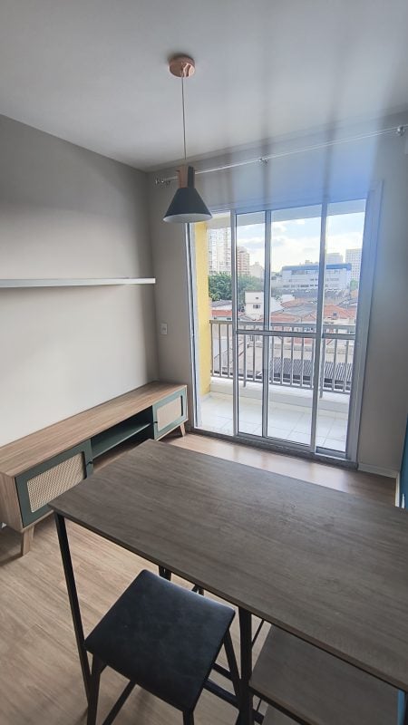 Apartamento 1 dormitório, sala, cozinha americana, banheiro, mobiliado