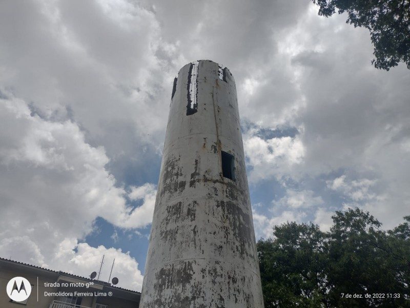 Demolidora Ferreira Lima - Demolição e locação de máquinas — foto 2