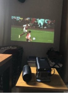 Projetor Davely HY320 Mini com Smart TV Android, WiFi 6 e Resolução Full HD 4K — foto 4