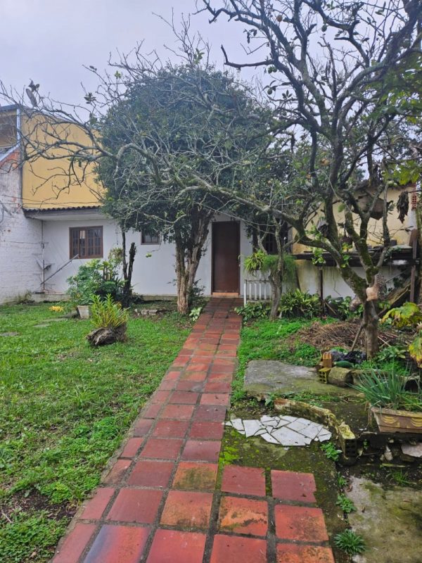 Lote de terreno med. 11 x 35 = 385 m², Pinheirinho - Curitiba, R$ 440.000,00
