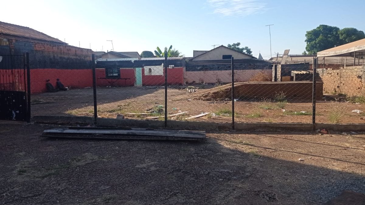 2 lotes comerciais av Goiás — foto 2