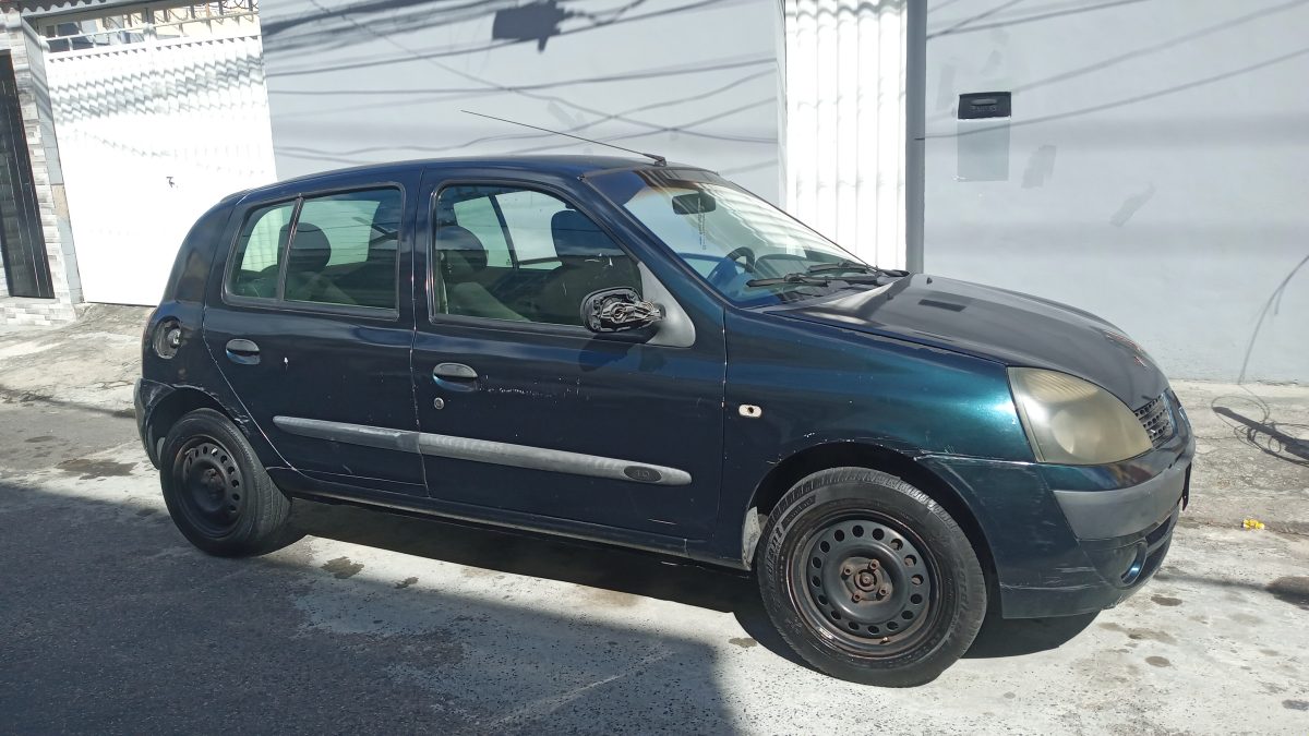 Clio 1.0 2003 preto 4p — foto 2