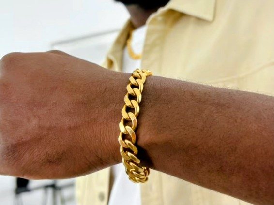 Pulseira banhada a ouro