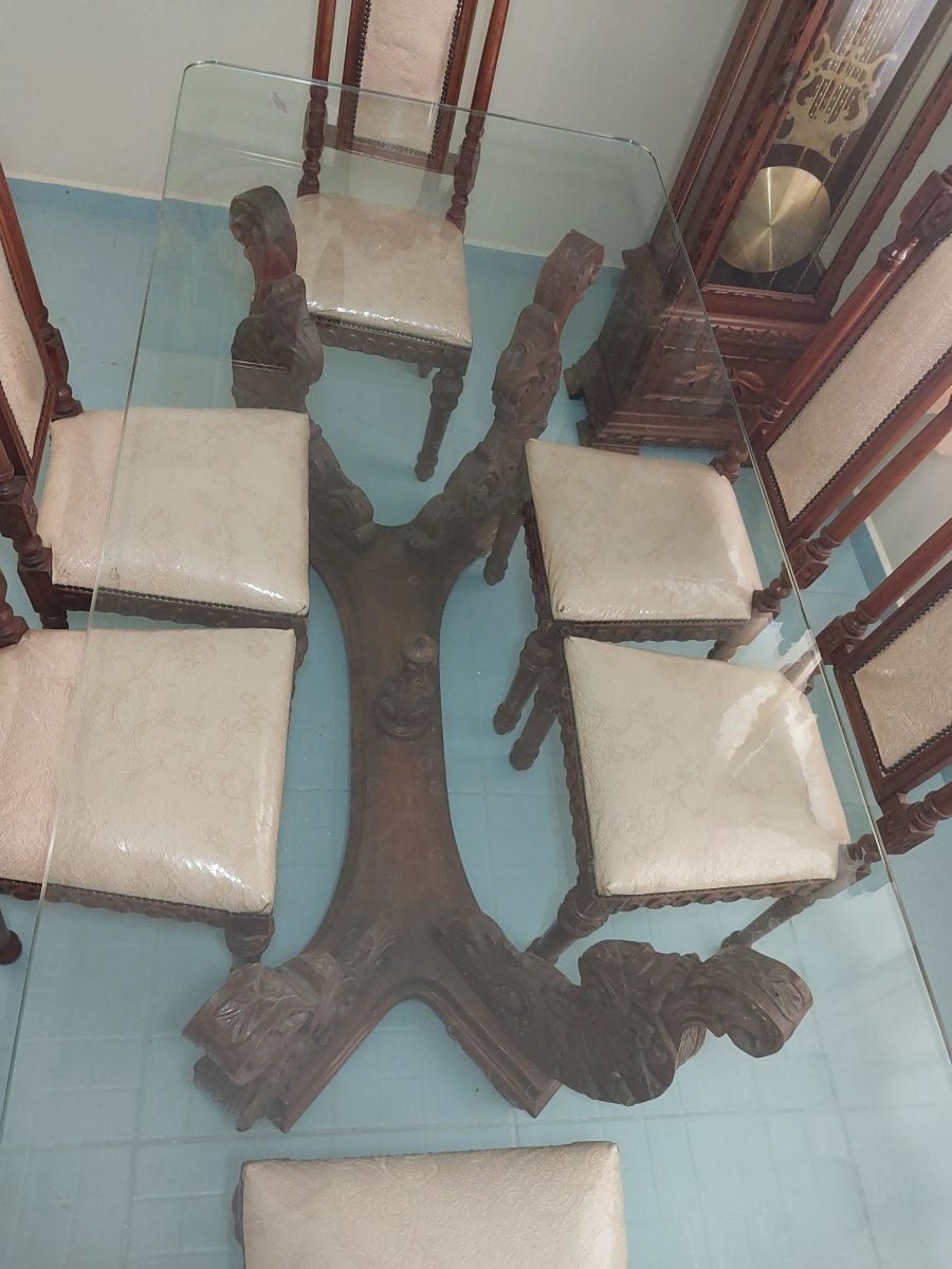 Sala de Jantar em Cerejeira Maciça com 6 Cadeiras e Aparador — foto 2