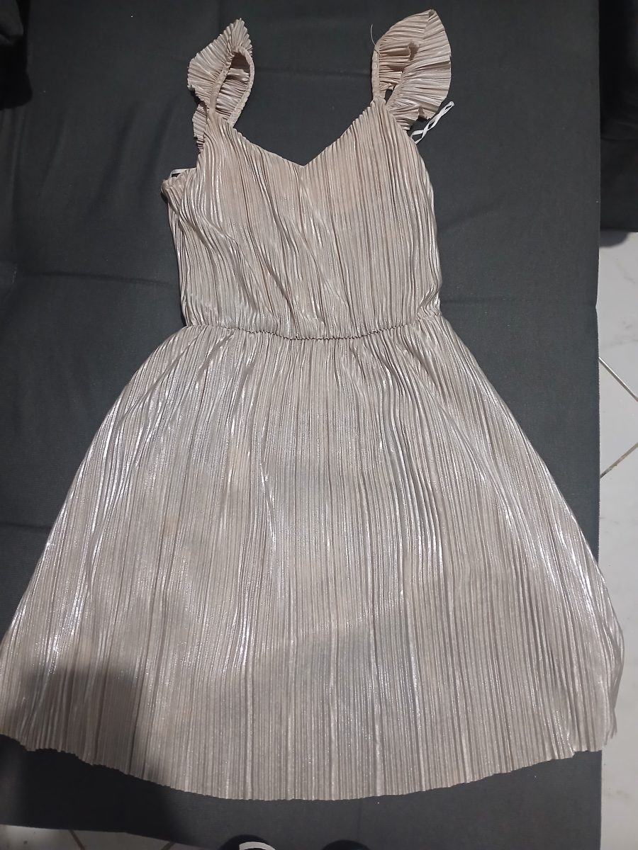 Vestidos e blusas — foto 2