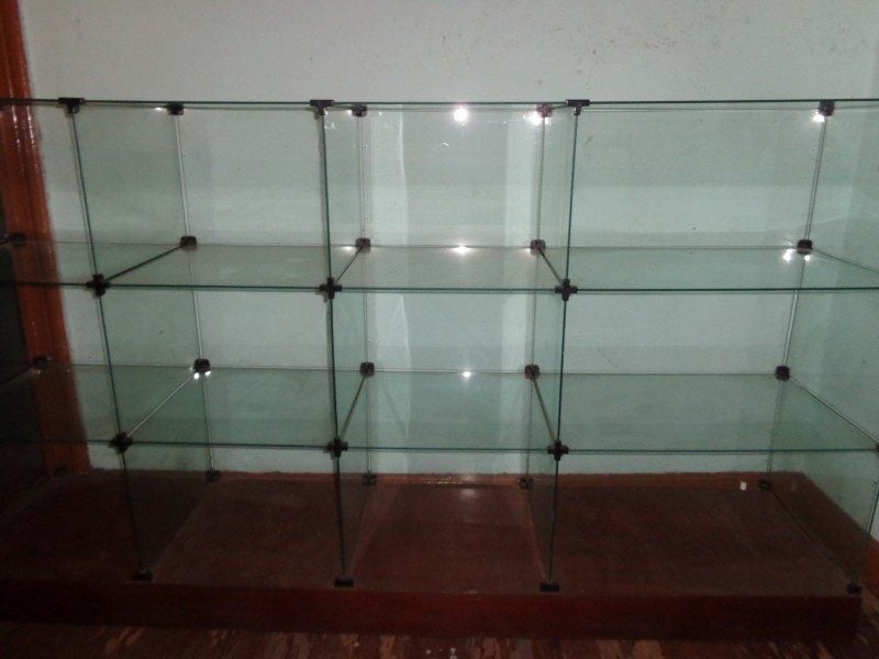Expositores de vidro modulado para exposição e atendimento de loja ou feiras — foto 2