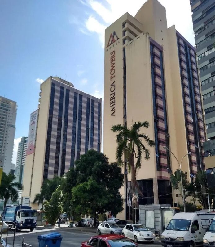 Mobiliado e ar condicionado