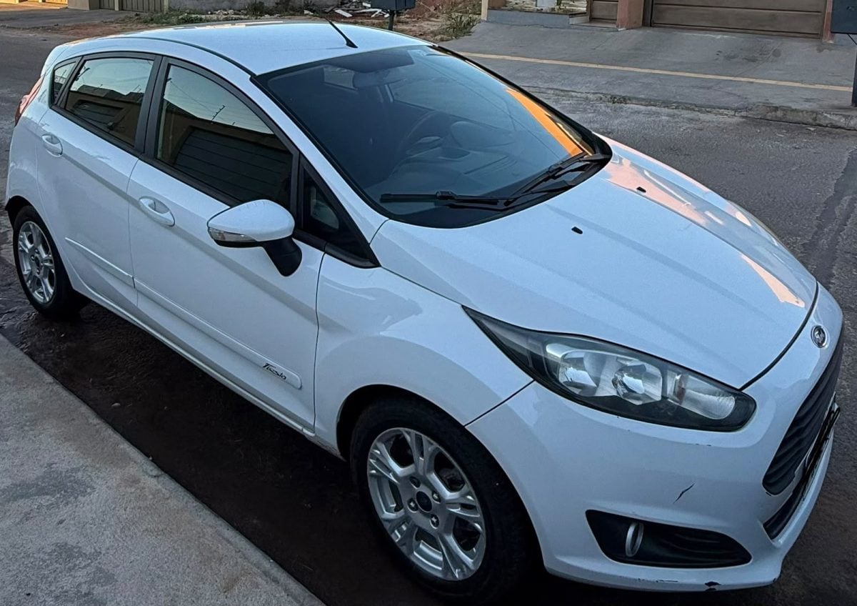 Ford New Fiesta 1.5 SE Manual 2016 80.000 km — foto 2