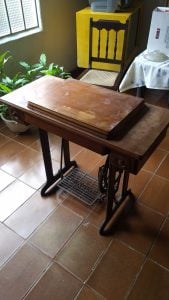 Maquina de costura ( antiguidade ) — foto 3