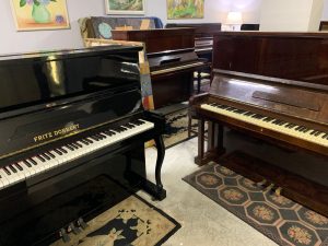 Piano Brasil Acústico Seminovo excelente marca, Preços $10800,00, temos outras opções. — foto 6