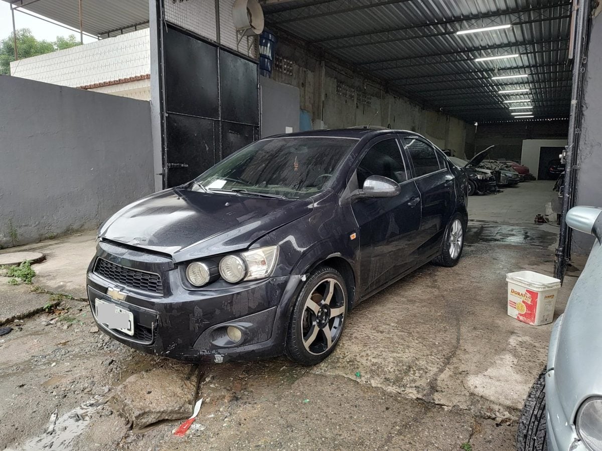 A.P.C Sonic Sedan LTZ — foto 2