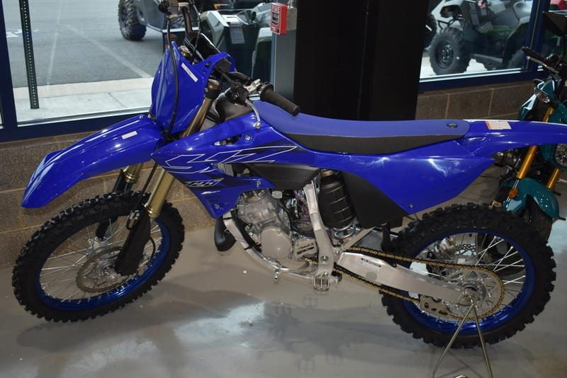 Moto de motocross Yamaha YZ125 2025 — foto 2