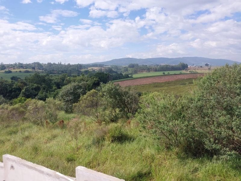 TERRENO DE 1.000 m² COM ENERGIA
