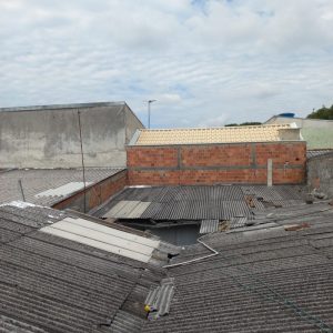 Sobrado Comercial de 130 m²,mais 3 casas no fundo Sitio Cercado. Curitiba Valor: R$ 680.000 — foto 9
