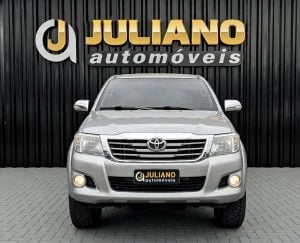 Hillux Srv 4x4 Gasolina - 2015 — foto 8
