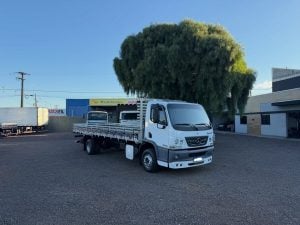 Caminhao a venda Mercedez-Benz 1016 4X2 — foto 4