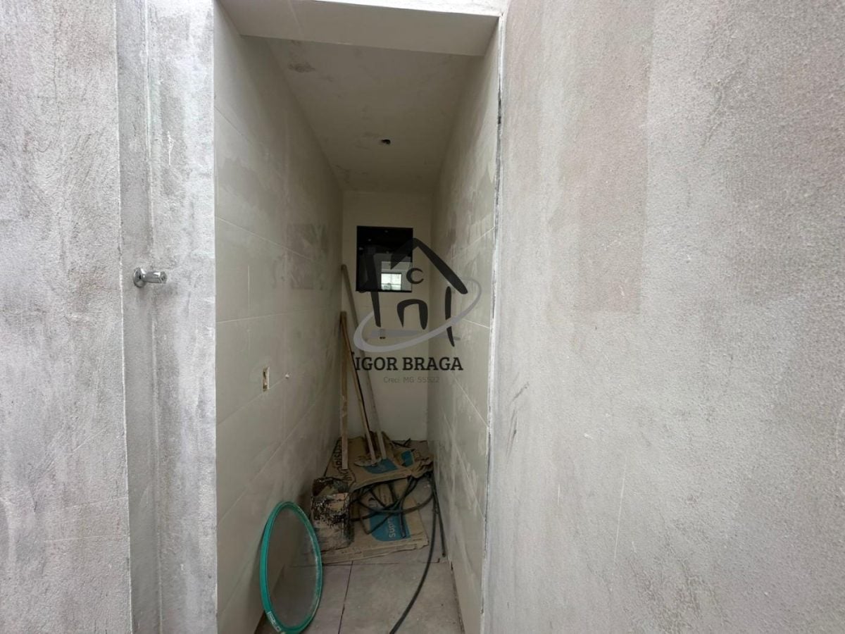 Casa para Venda em Juiz de Fora, São Pedro, 2 dormitórios, 1 banheiro, 1 vaga — foto 2