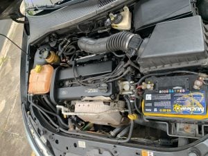 Ford Focus Ghia 2.0 16v/ 2.0 16V Gasolina 5P AUT 2004 — foto 11