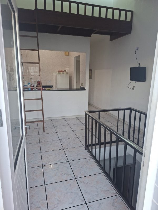 Apto...2 quartos, sala , cozinha, 2 banheiros, varanda com churrasqueira privativa, an