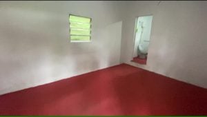 Casa 2 cômodos vendo barato em Juquiá reformada elétrica hidráulica pintura aceito carro — foto 7