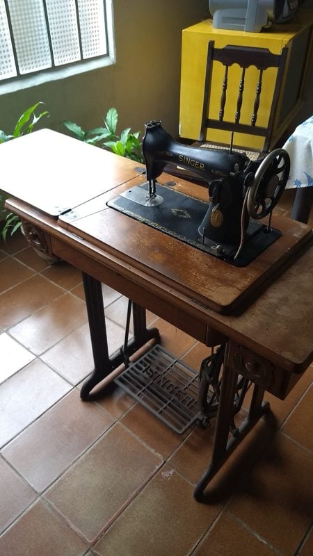 Maquina de costura ( antiguidade )