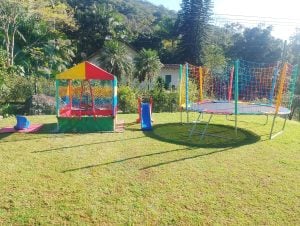 Aluguel de brinquedos,Cama elástica, piscina de bolinha — foto 3