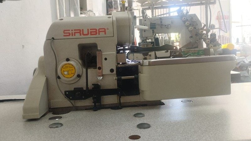 Máquina de Costura Industrial Interlock 5 fios — foto 2