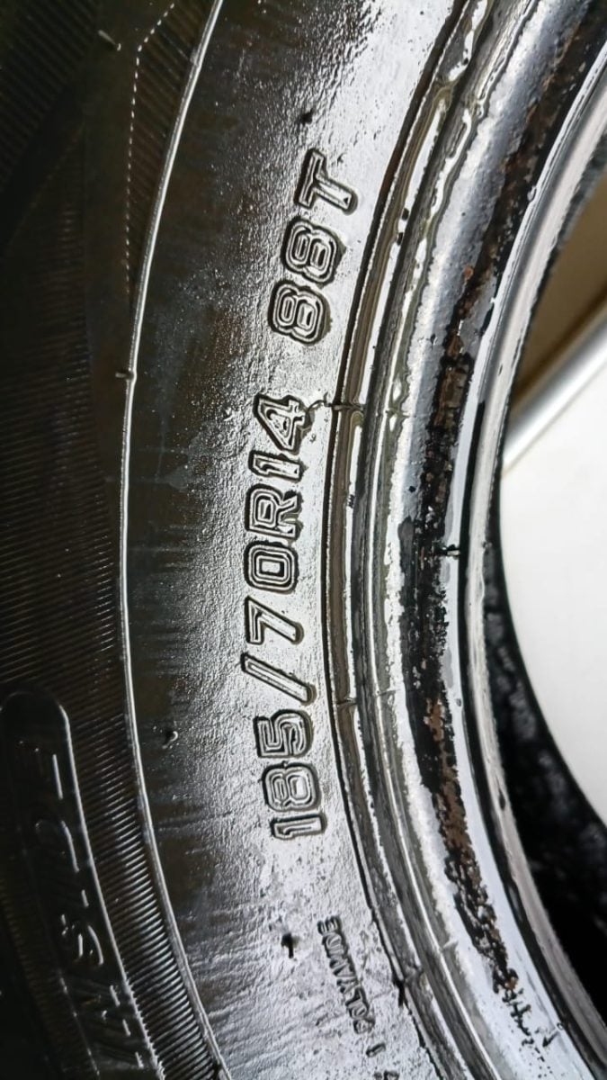Pneus Dunlop 185/70 R14 , meia vida tenho 4 unidades (330,00) retirada Presidente Kennedy — foto 2