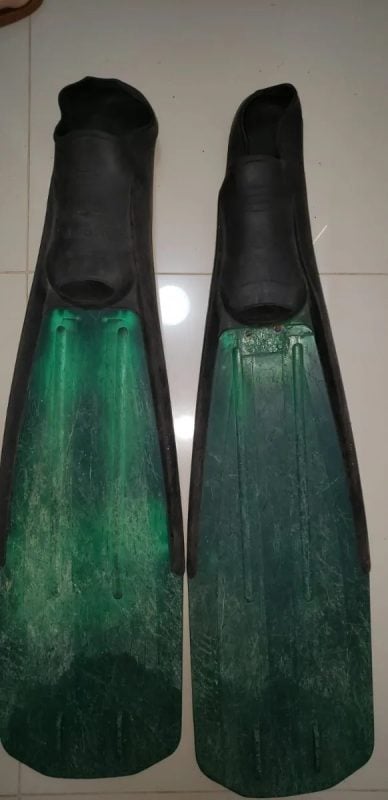 Vende-se Par de Nadadeiras Longas para Mergulho / Pesca Sub Pegar no Ingá/Niterói/RJ