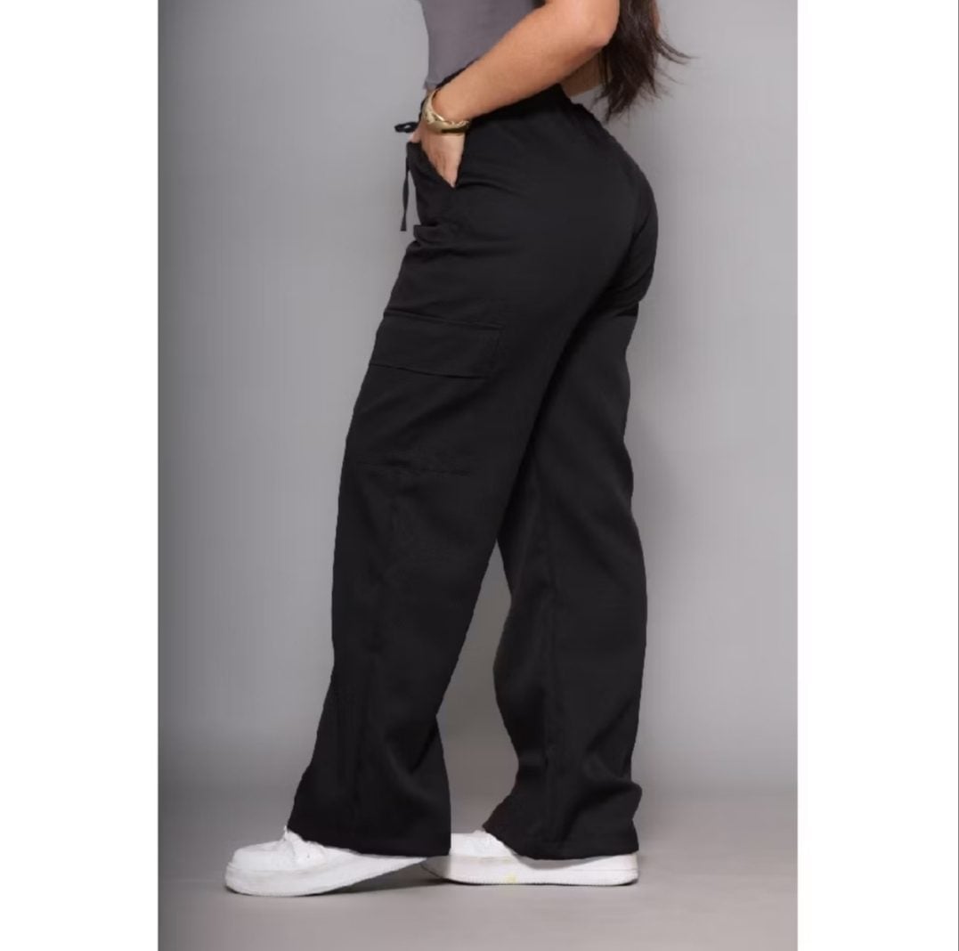 Calça Pantalona Wide Leg Bolso Cargo — foto 2