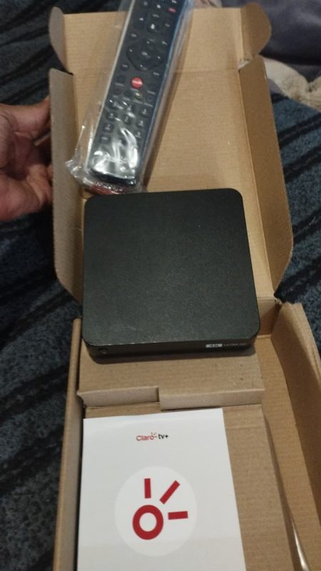 Box tv com 120 canais e 6 streamings grátis