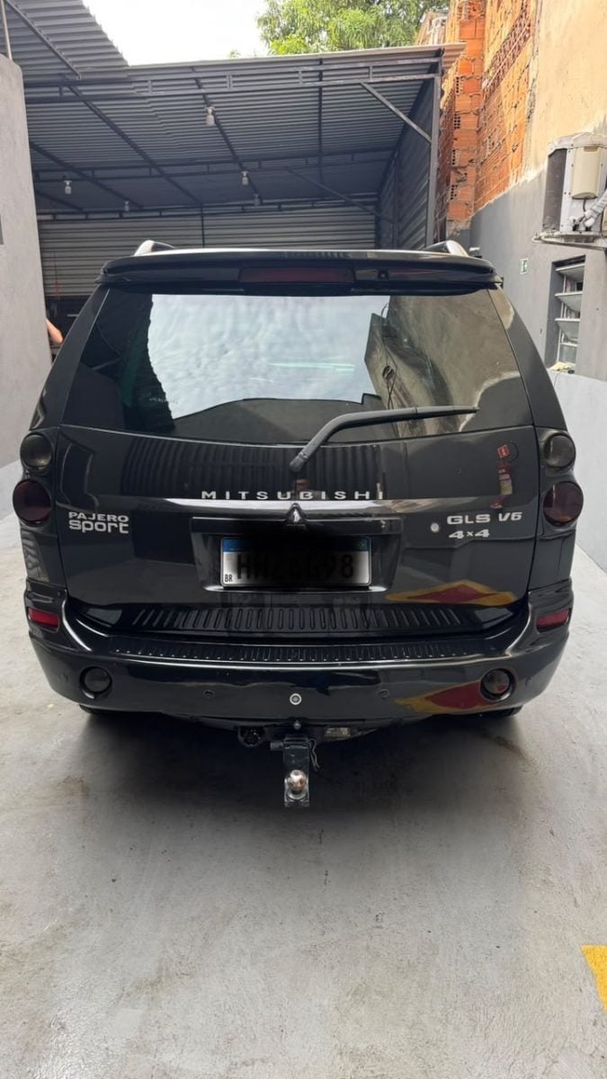 MITSUBISHI 4x4 PRETA — foto 2
