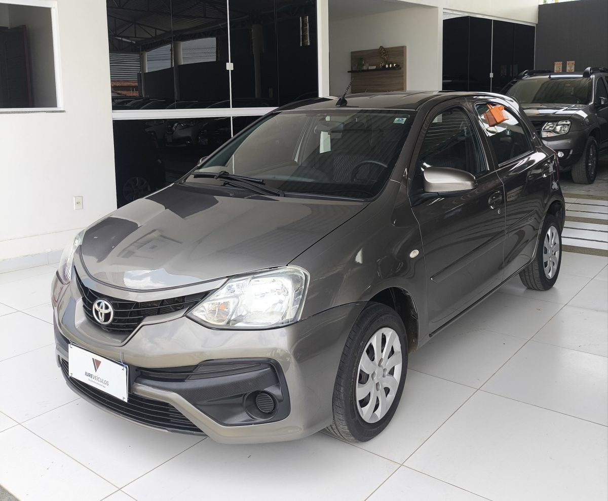 Toyota Etios Hatch 1.3 X Flex 2018 Completo, Documentação em Dia — foto 2