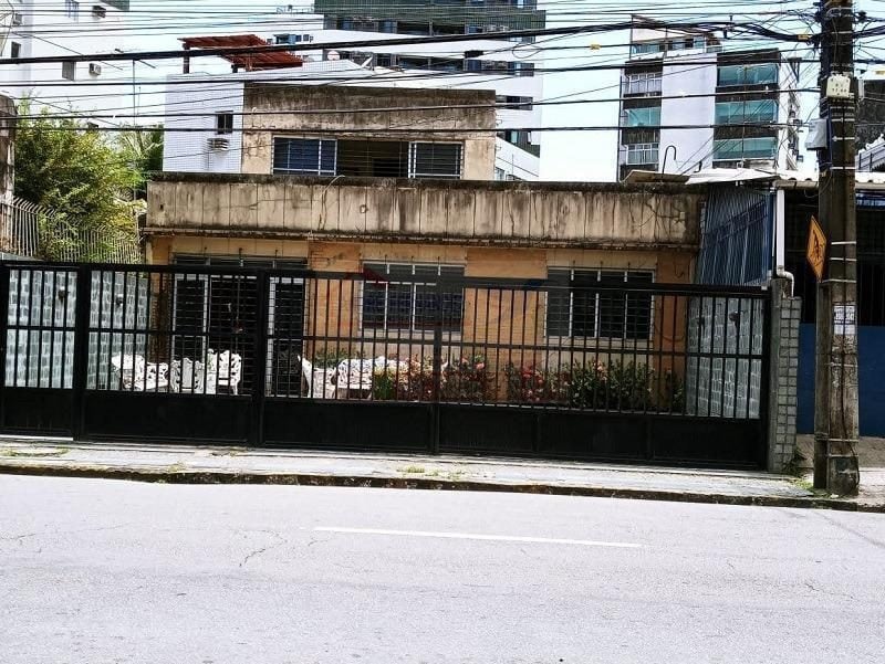 Casa para Venda em Recife, Boa Viagem, 4 dormitórios, 1 suíte, 3 banheiros, 3 vagas